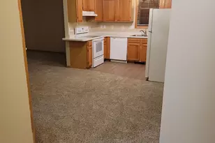 2401 Brenner Ct, Roseville, MN 55113 - Photo 6