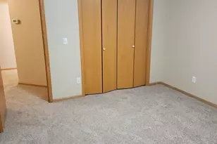 2401 Brenner Ct, Roseville, MN 55113 - Photo 12