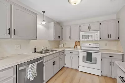 324 Naumkeag Street S, Shakopee, MN 55379 - Photo 8