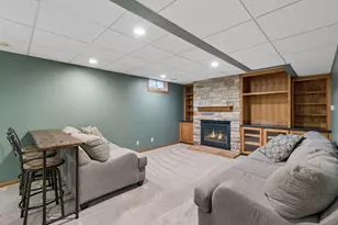 4601 Fairway Hills Dr, Eagan, MN 55123 - Photo 30