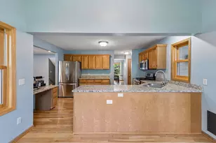4601 Fairway Hills Dr, Eagan, MN 55123 - Photo 10