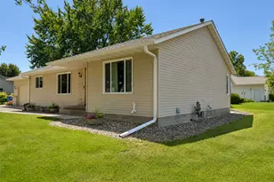 1720 SE Smith Ave, Owatonna, MN 55060 - Photo 2