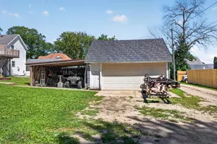 205 1st St SE, Hayfield, MN 55940 - Photo 32