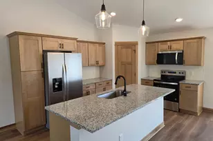 1132 Cullen St, Saint Peter, MN 56082 - Photo 8