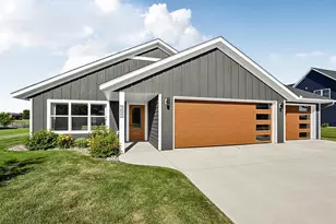 3025 Nottingham Rd S, Saint Cloud, MN 56301 - Photo 1