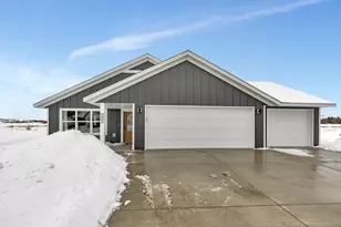 3025 Nottingham Rd S, Saint Cloud, MN 56301 - Photo 1
