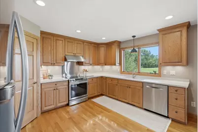 148 Medinah Circle W, Lake City, MN 55041 - Photo 8