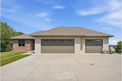 148 Medinah Circle W, Lake City, MN 55041 - Photo 2