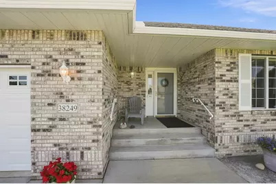 38249 Everton Avenue, North Branch, MN 55056 - Photo 4