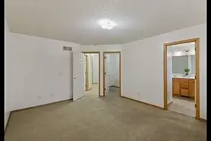 10012 Iris Ln, Eden Prairie, MN 55347 - Photo 2