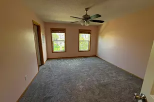 10012 Iris Ln, Eden Prairie, MN 55347 - Photo 8