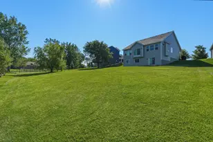 965 Aspen Cir, Watertown, MN 55388 - Photo 34