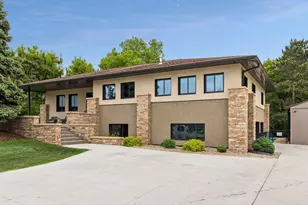 2900 Skyline Dr, Eagan, MN 55121 - Photo 2