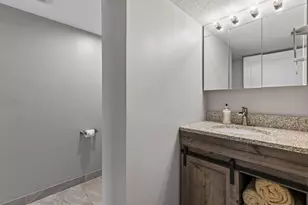 2900 Skyline Dr, Eagan, MN 55121 - Photo 42