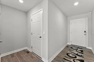 5124 Mustang Cir, Woodbury, MN 55129 - Photo 6