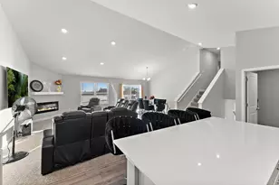 5124 Mustang Cir, Woodbury, MN 55129 - Photo 10