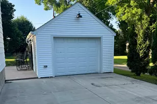 314 Colfax Ave NW, Renville, MN 56284 - Photo 24