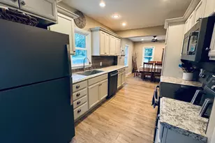 314 Colfax Ave NW, Renville, MN 56284 - Photo 8