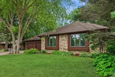 460 Oakhill Road, Chaska, MN 55318 - Photo 2