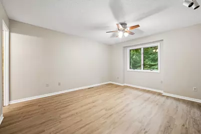 460 Oakhill Road, Chaska, MN 55318 - Photo 18