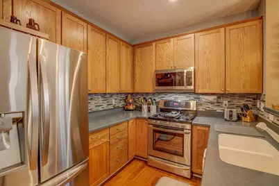 1634 Woodlynn Avenue #1, Maplewood, MN 55109 - Photo 6