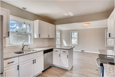 211 E Spruce Street, South Saint Paul, MN 55075 - Photo 4
