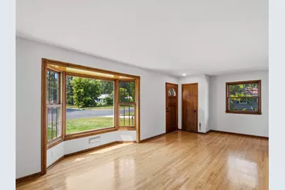 8701 Vincent Avenue S, Bloomington, MN 55431 - Photo 6