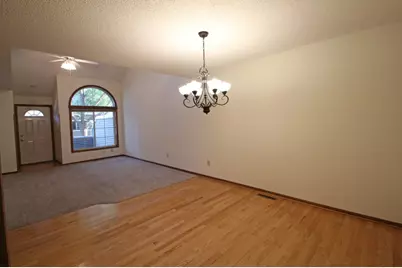 207 Primrose Court, Vadnais Heights, MN 55127 - Photo 12