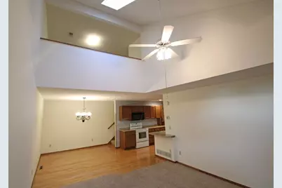 207 Primrose Court, Vadnais Heights, MN 55127 - Photo 2