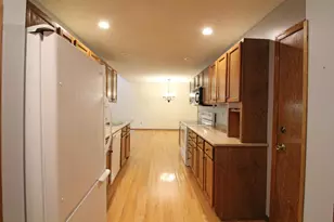 207 Primrose Ct, Vadnais Heights, MN 55127 - Photo 10