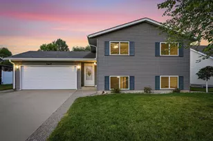 747 Louisiana St NW, Hutchinson, MN 55350 - Photo 2