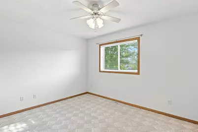 747 Louisiana Street NW, Hutchinson, MN 55350 - Photo 10
