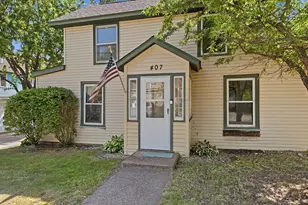 407 Tyler St, Hastings, MN 55033 - Photo 1