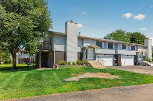 3915 Gershwin Ave N, Oakdale, MN 55128 - Photo 2