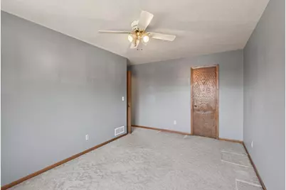 3915 Gershwin Avenue N, Oakdale, MN 55128 - Photo 12