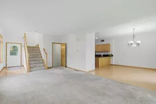 5546 Malibu Dr, Edina, MN 55436 - Photo 4
