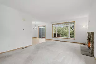 5546 Malibu Dr, Edina, MN 55436 - Photo 2