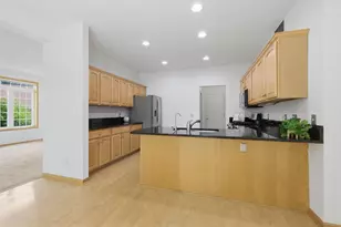 5546 Malibu Dr, Edina, MN 55436 - Photo 8