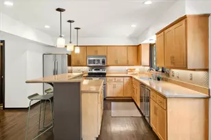 606 Carver Beach Rd, Chanhassen, MN 55317 - Photo 20