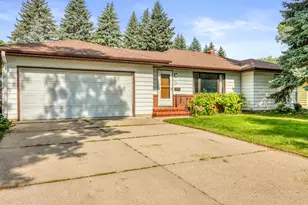 1613 16th St S, Moorhead, MN 56560 - Photo 4