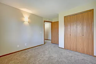6240 Magda Dr, Maple Grove, MN 55369 - Photo 12