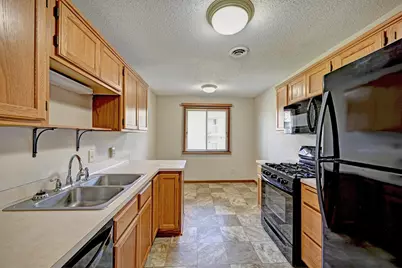 6240 Magda Drive #D, Maple Grove, MN 55369 - Photo 4