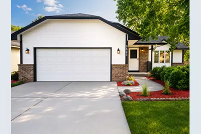 9625 Sheridan Avenue N, Brooklyn Park, MN 55444 - Photo 2