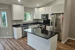 9625 Sheridan Ave N, Brooklyn Park, MN 55444 - Photo 4