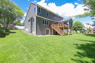 12930 Emmer Pl, Apple Valley, MN 55124 - Photo 38