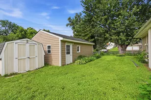 8933 Wally Dr, Golden Valley, MN 55427 - Photo 20
