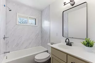 8933 Wally Dr, Golden Valley, MN 55427 - Photo 8