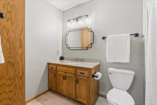 1309 Fremont Ct, Burnsville, MN 55306 - Photo 18