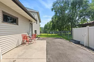 1309 Fremont Ct, Burnsville, MN 55306 - Photo 30