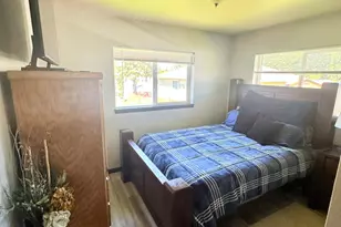 401 N Burlington Ave, Fergus Falls, MN 56537 - Photo 16